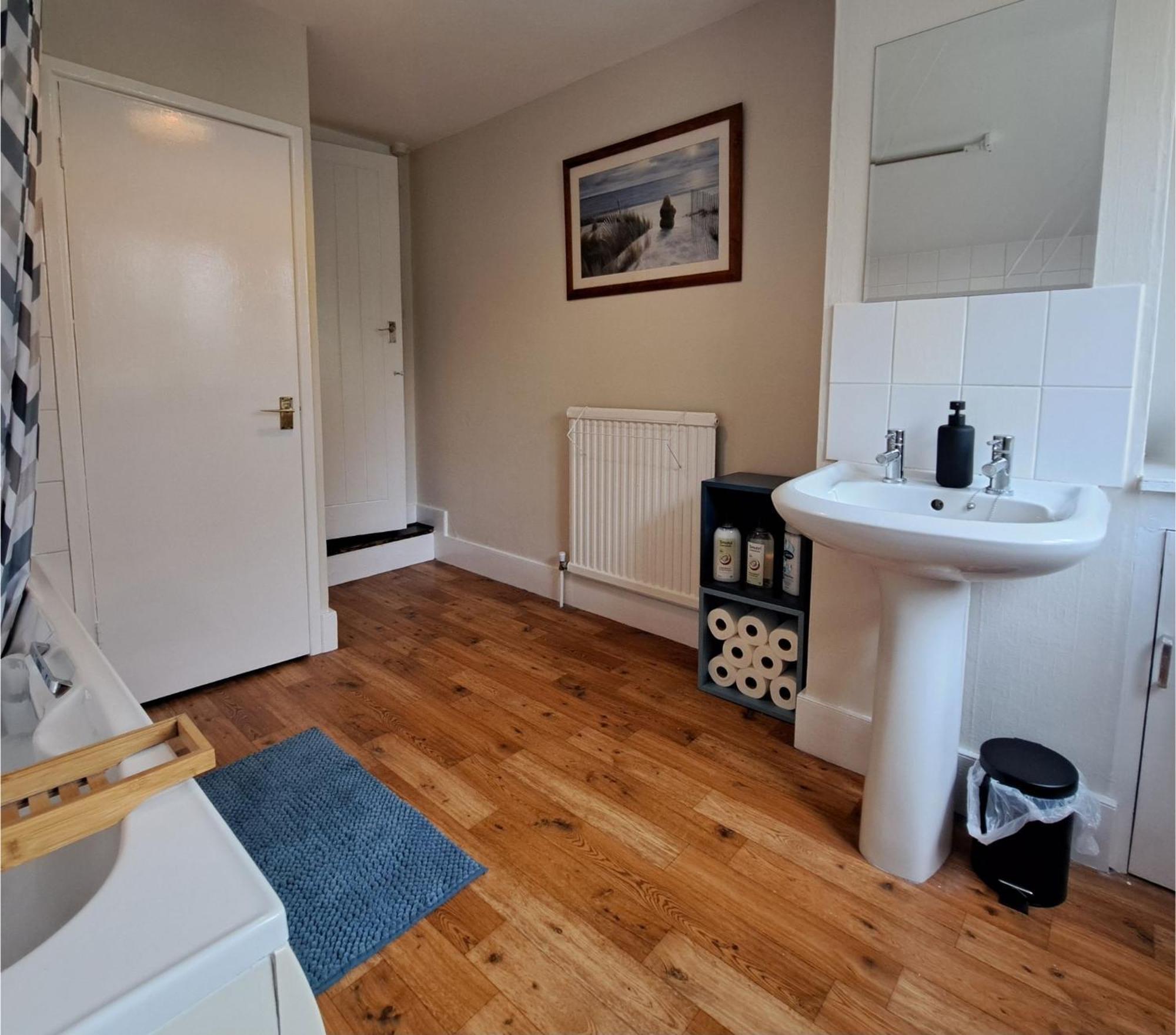 Generous 3 Bed In The Heart Of The Village Huntingdon Exterior photo